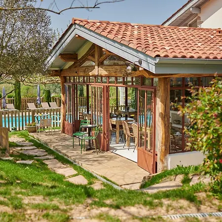 Ferme Elhorga Nocleg ze śniadaniem Saint-Pée-sur-Nivelle