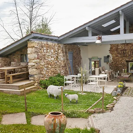 Nocleg ze śniadaniem Ferme Elhorga 4*