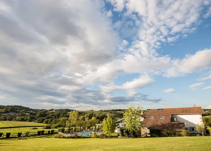Nocleg ze śniadaniem Ferme Elhorga Saint-Pée-sur-Nivelle