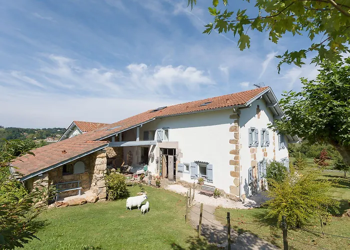 Ferme Elhorga Nocleg ze śniadaniem Saint-Pée-sur-Nivelle